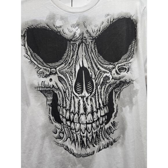 Skull Graphic Tee - M - Picture 2 of 10